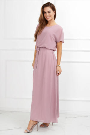 Ropa juvenil femenina del fabricante de abrigos, vestidos, trajes.
