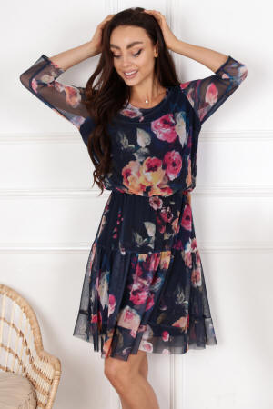 Ropa juvenil femenina del fabricante de abrigos, vestidos, trajes.